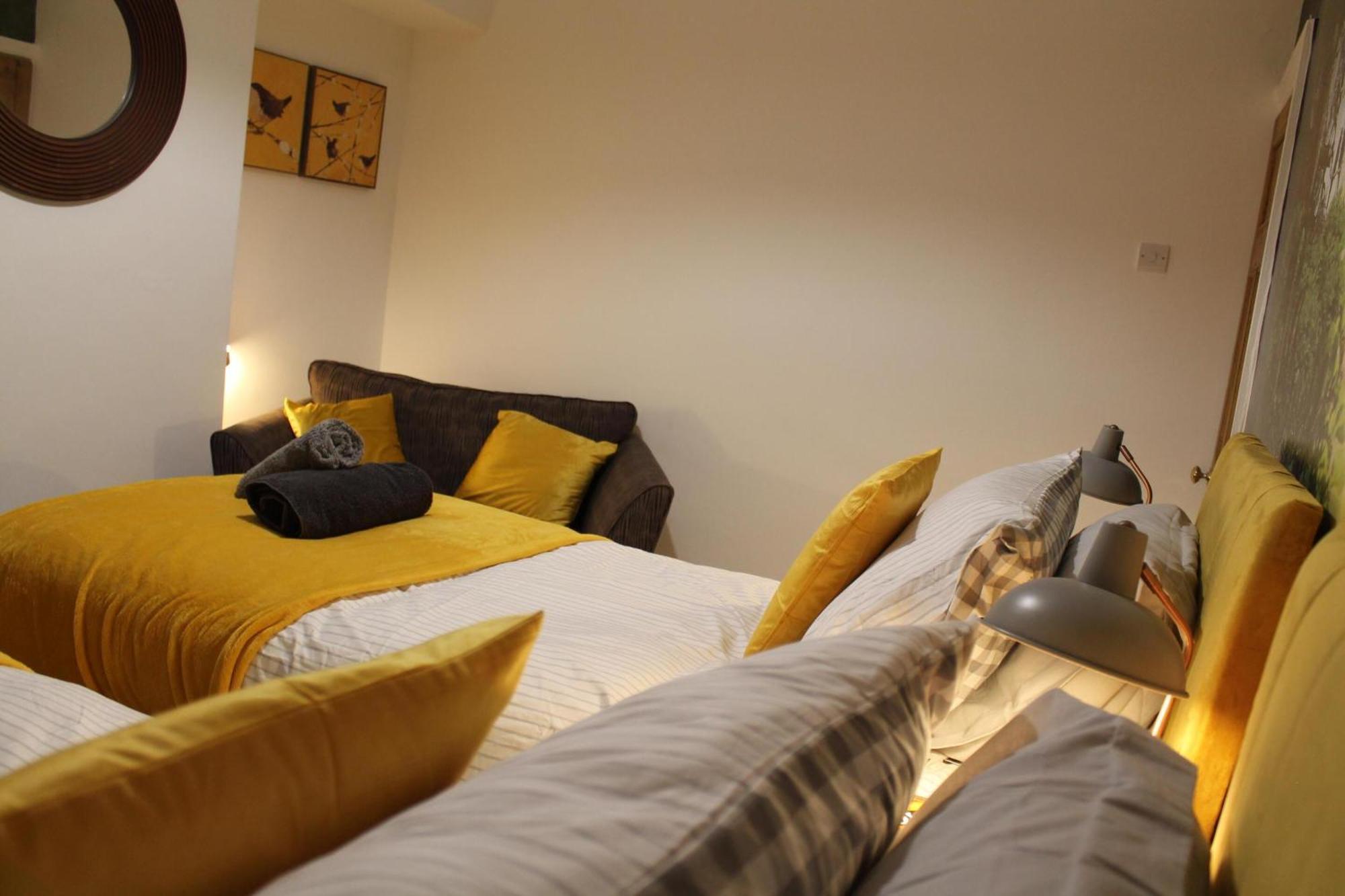 Modern 4-Bed Stay-Away-Home Sleeps 8 In Preston 普雷斯顿 外观 照片